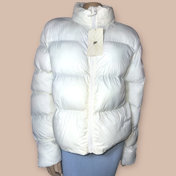 NWT Fabletics women’s essential puffer cropped, insulated jacket Size L - Picture 6 of 15